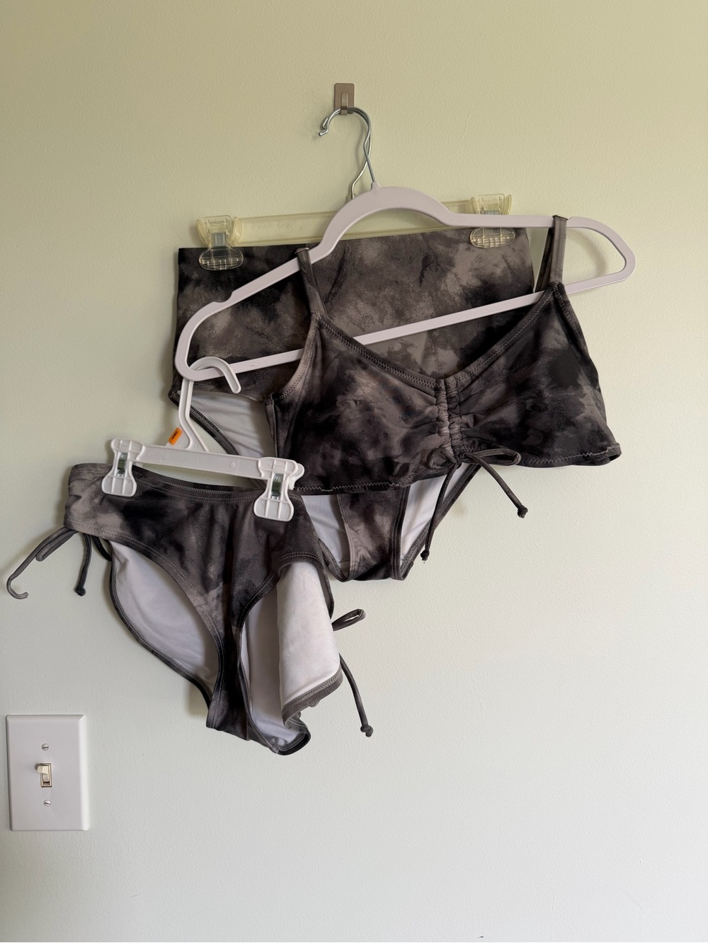 Old Navy 3 Piece Women's Charcoal Tie-Dye Bralette & Brief Swimsuit Set Bikini
